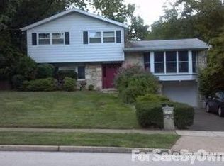 1956 Audubon Dr, Dresher, PA 19025