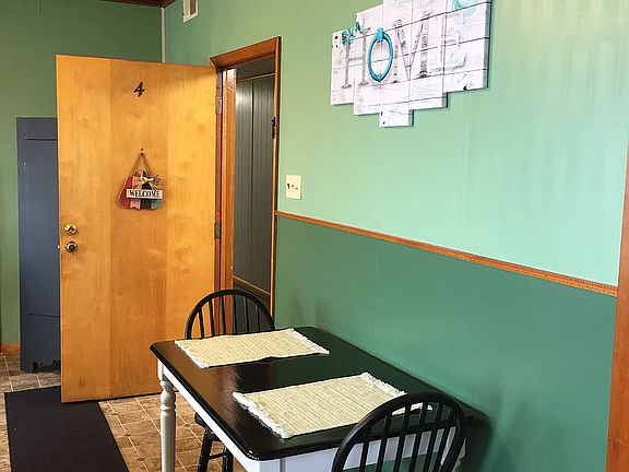 3rd image of 1443 4th Ave #4