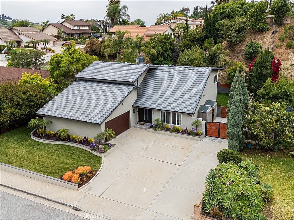 1013 Calle Carrillo - Property Image