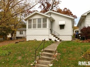 1127 E Corrington Ave, Peoria, IL