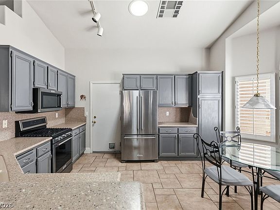 4th image of 1025 Twin Berry Ct