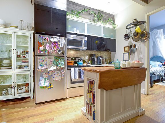 2nd image of 1446 Bedford Ave #F1