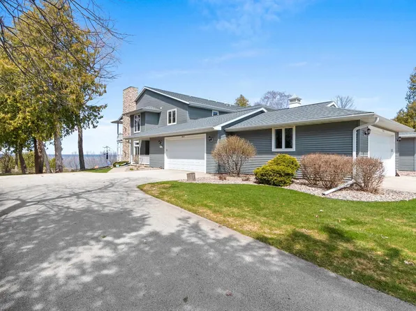 5323 Sunset Bluff Dr Unit A, Green Bay, WI 54311