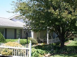 3120 N Silver Ridge Dr, Oregon, IL 61061