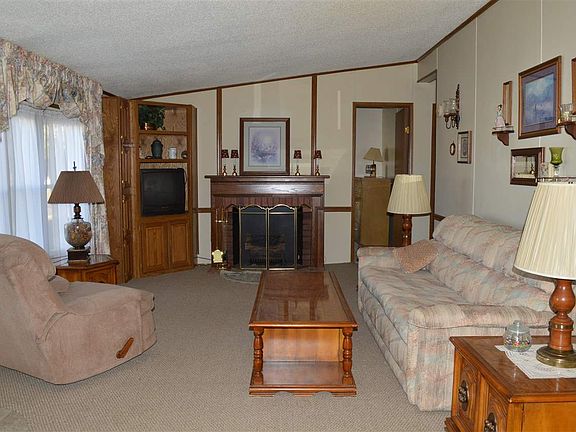 2nd image of 5373 White Pine Ln