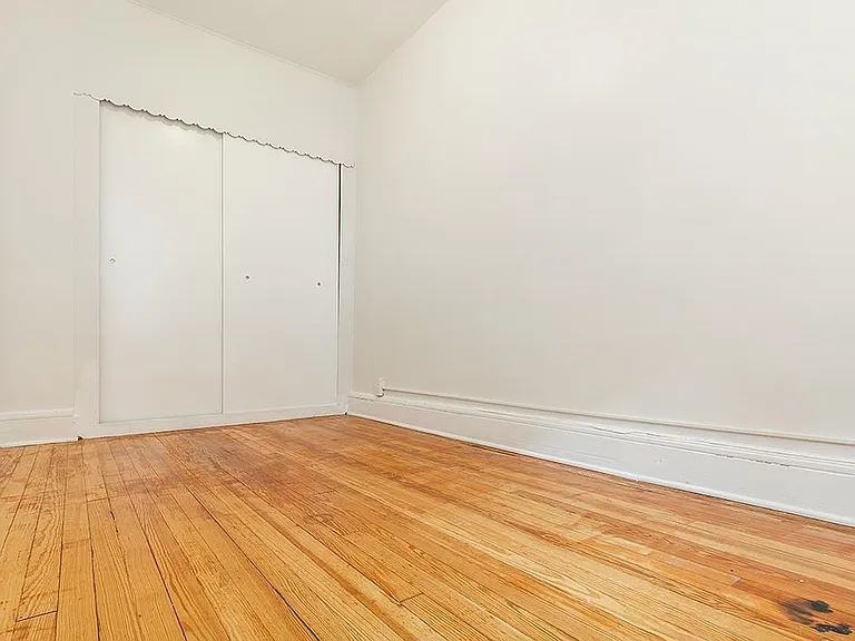 154 W 29th St #2 — Photo 2