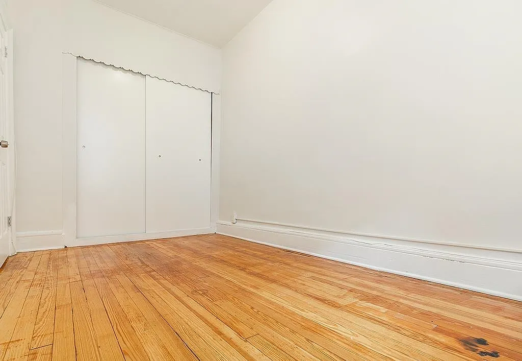 Building Photo - 154 W 29th St #2
