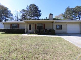 1061 Walnut Creek Ln, Jonesboro, GA 30238