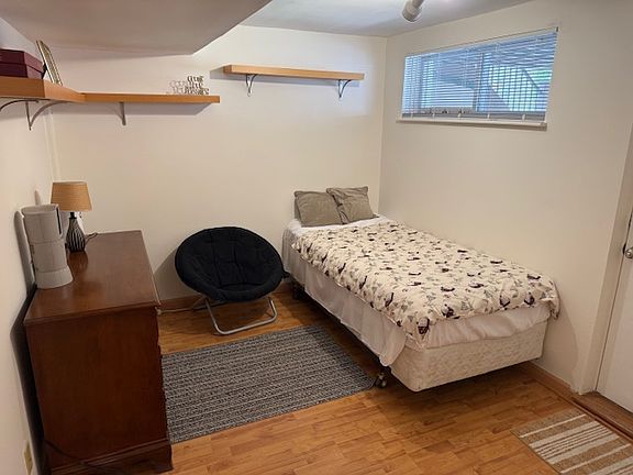2nd image of 5 Sage Ct #1