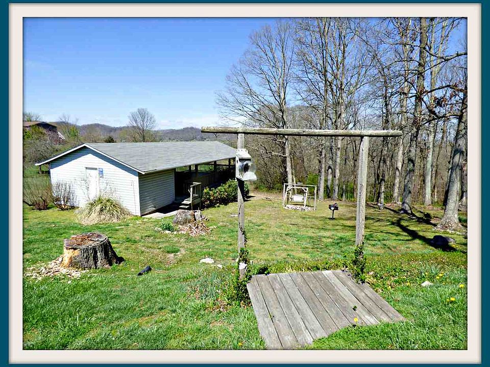 2nd image of 416 Gaut Rd