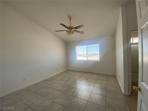 5th image of 2141 W Scales Way