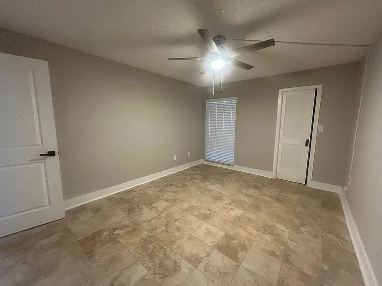 4901 Onyx Ln #102 — Photo 8