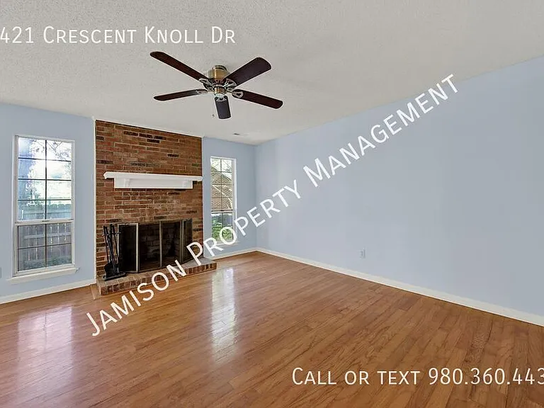 3421 Crescent Knoll Dr — Photo 8