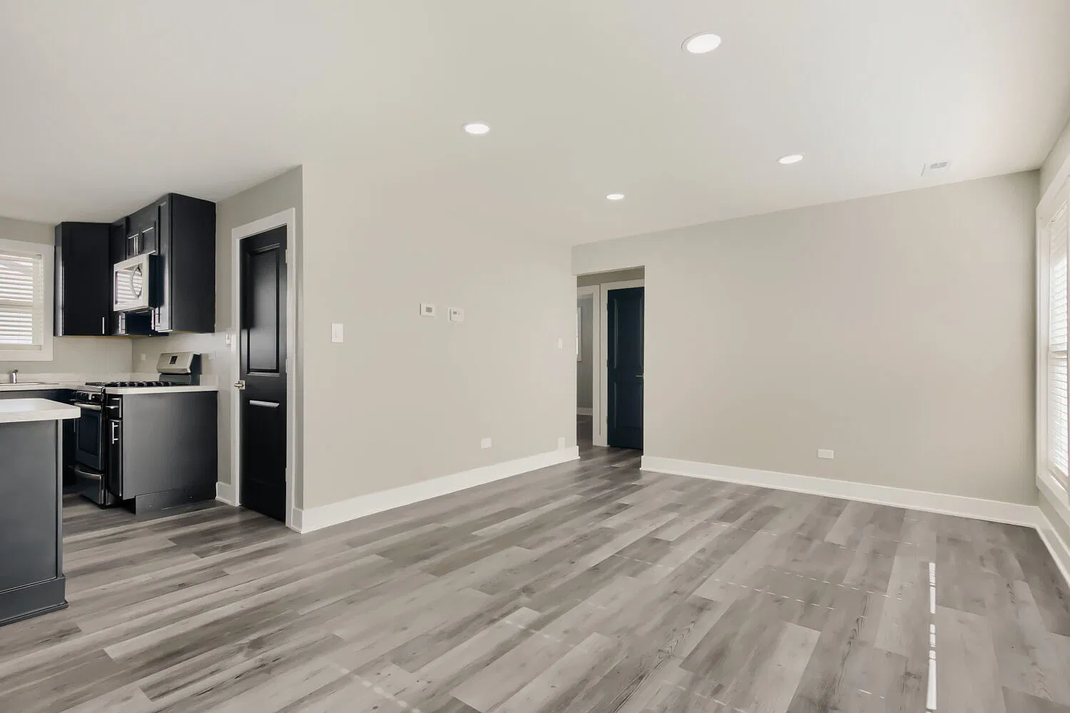 2 bed, 1000 sqft, $2,900 — Photo 3
