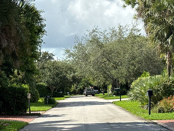 5th image of 6500 Mahi Dr