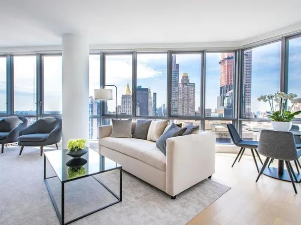 160 Madison Avenue image 1 of 21