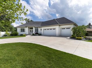 3327 Greenleaf Blvd, Elkhart, IN 46514