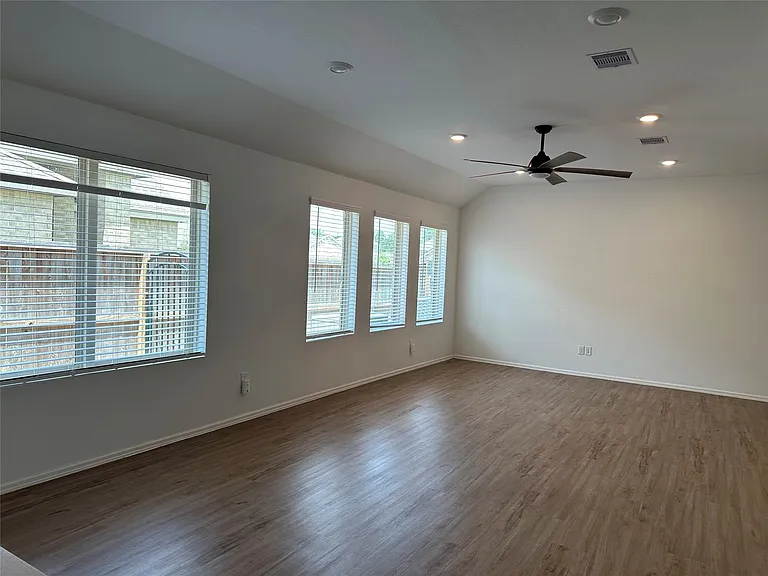 6210 Russett Elm Ct — Photo 7