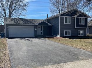 12181 97th Ave N, Maple Grove, MN 55369