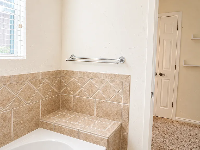 5912 Meadow Wood Ln — Photo 17