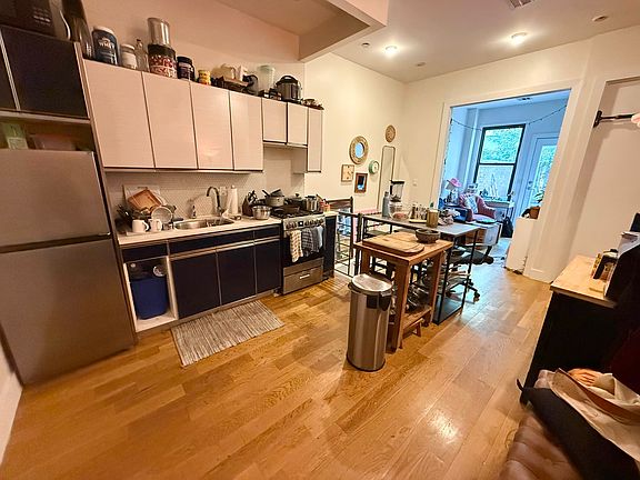 3rd image of 751 Dekalb Ave #1B