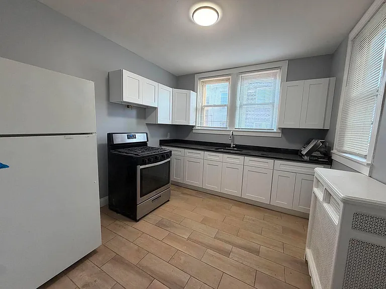 2904 S 62nd St — Photo 4