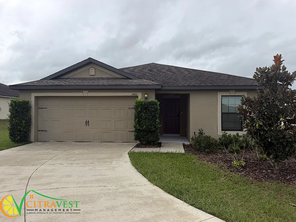 1443 Swan Lake Cir
