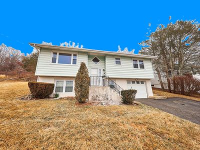 40 Rosengarten Drive, Waterbury, CT, 06704