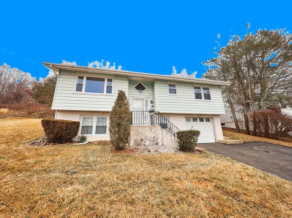 40 Rosengarten Drive, Waterbury, CT 06704