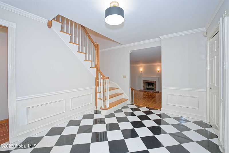 4th image of 14 Birch Hill Road