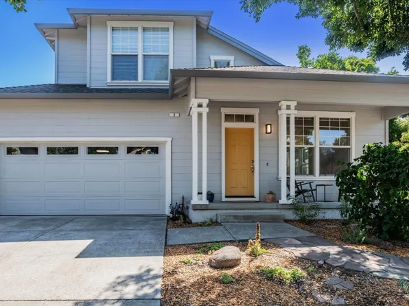 2 Twin Creeks Circle, Petaluma, CA 94952
