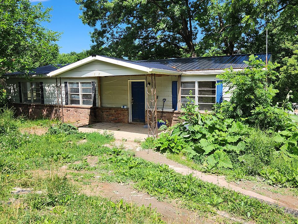 1st image of 24 Chive Ln