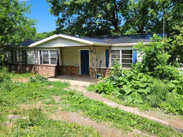24 Chive Ln, Falling Waters, WV 25419