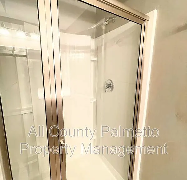3639 Bagley Dr — Photo 10