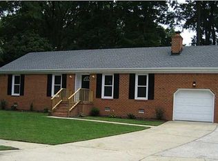 4044 Kalona Rd, Portsmouth, VA 23703