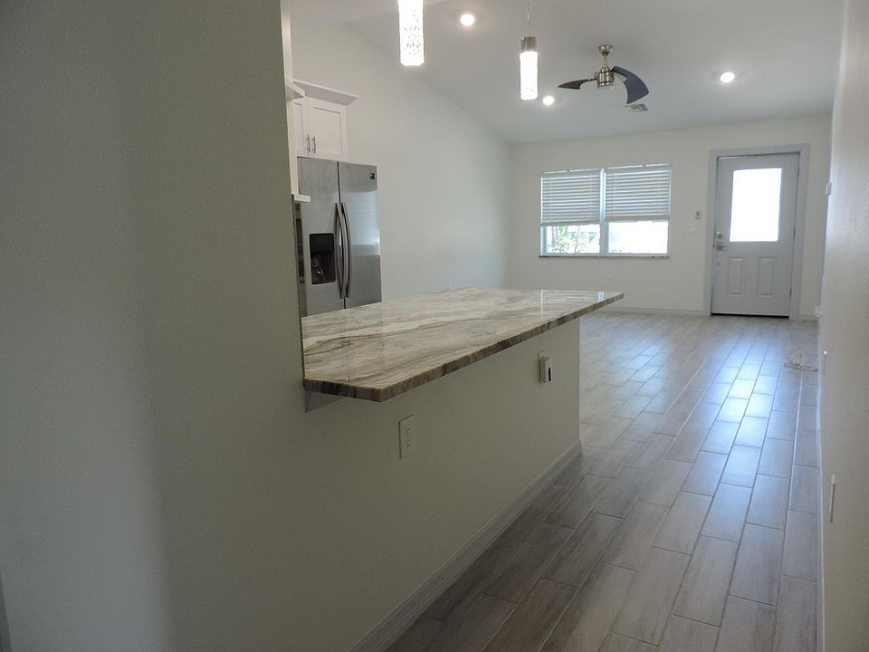 1st image of 122 N Brink Ave #122