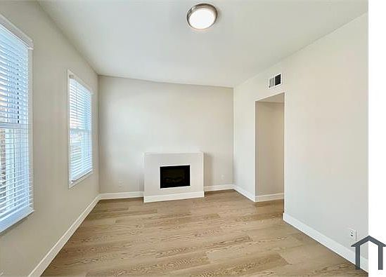 1st image of 1559 Innes Ave