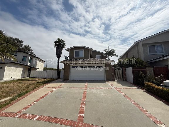 3rd image of 1540 Pyramid Ave