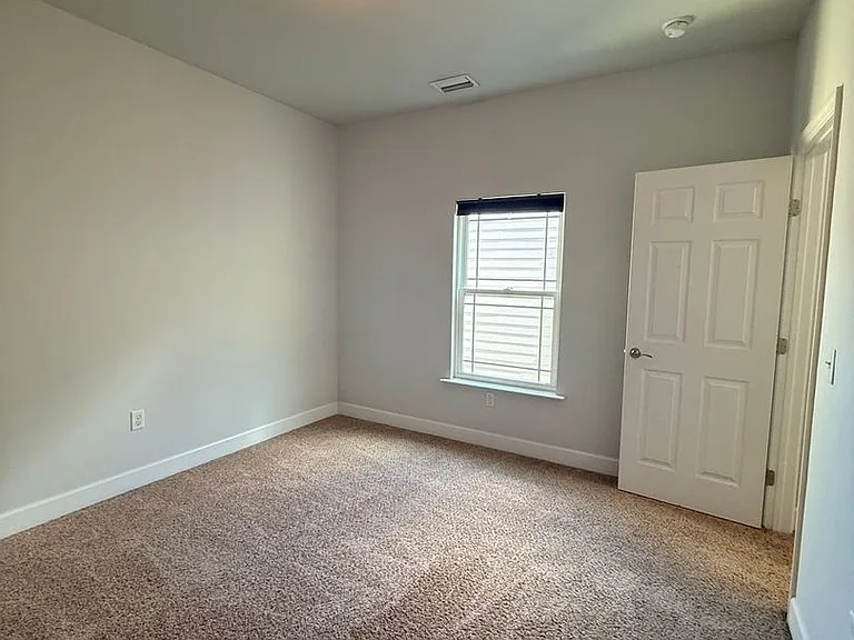 5156 NW 21st Dr — Photo 42