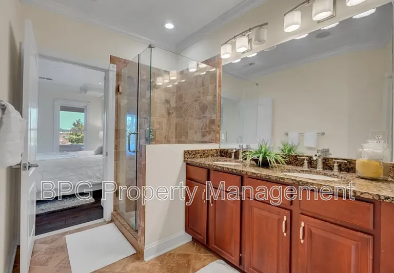 901 N Carolina Ave SE #2 — Photo 24