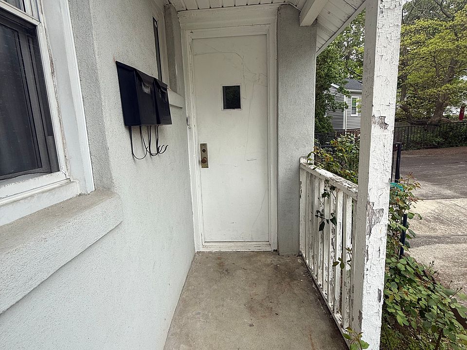 1st image of 203 1st St #2