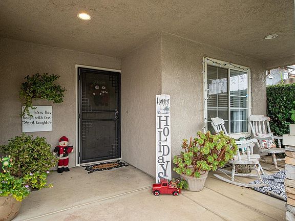 3rd image of 380 Manning Way