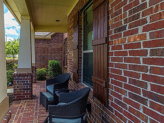 2nd image of 13127 Chatfield Manor Ln