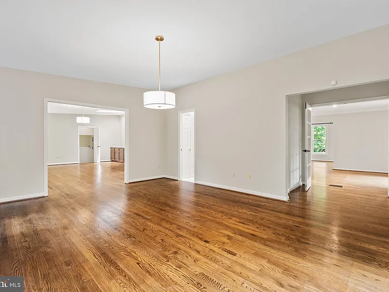 6506 Bellamine Ct — Photo 8