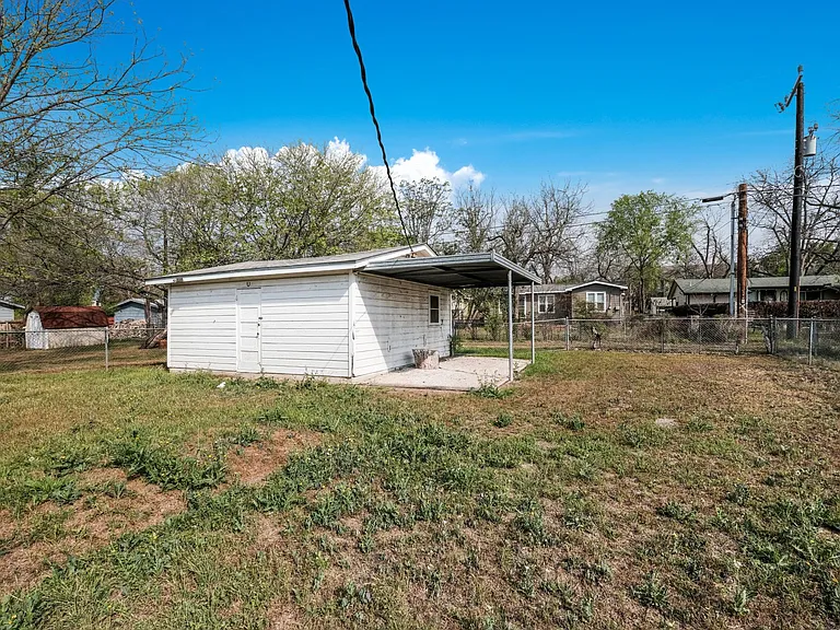 327 Olney Dr — Photo 15