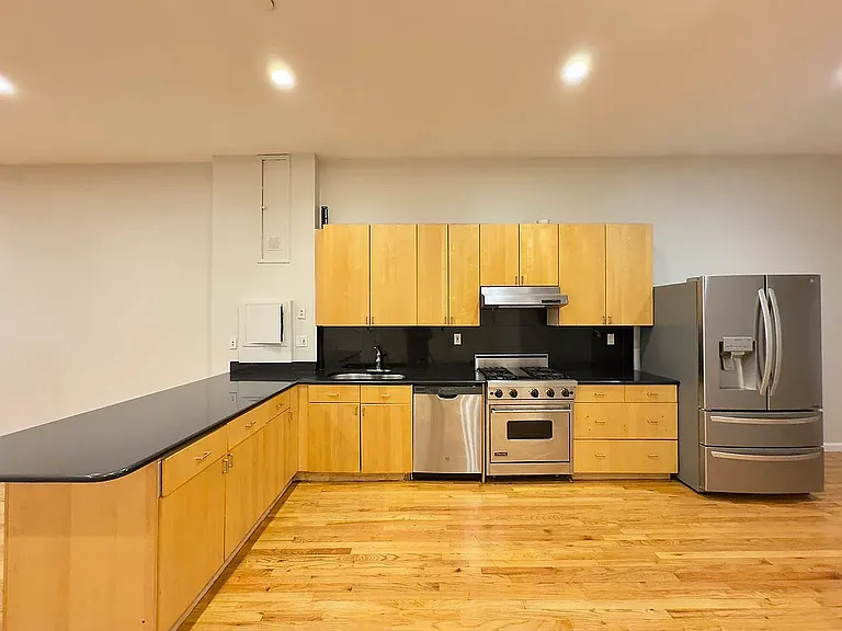 535 Broadway #2A — Photo 2