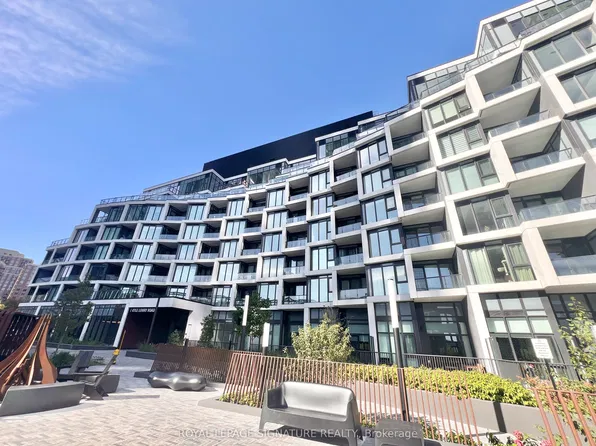 1 Kyle Lowry Rd #322, Toronto, ON M3C 1V4