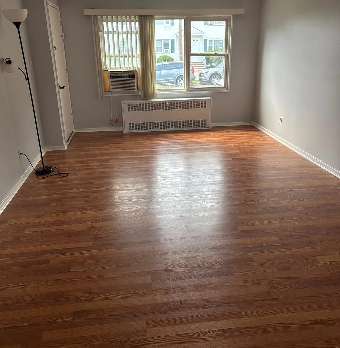 2 bed, 1.0 bath, $1,900 — Photo 2