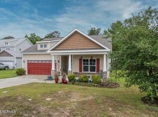 418 Peppermint Dr, Hubert, NC 28539