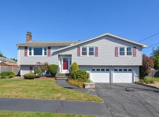 4 Sesame St, Wakefield, MA 01880